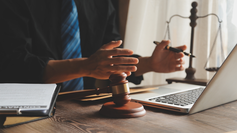 Understanding Unbundled Legal Services Diron Rutty